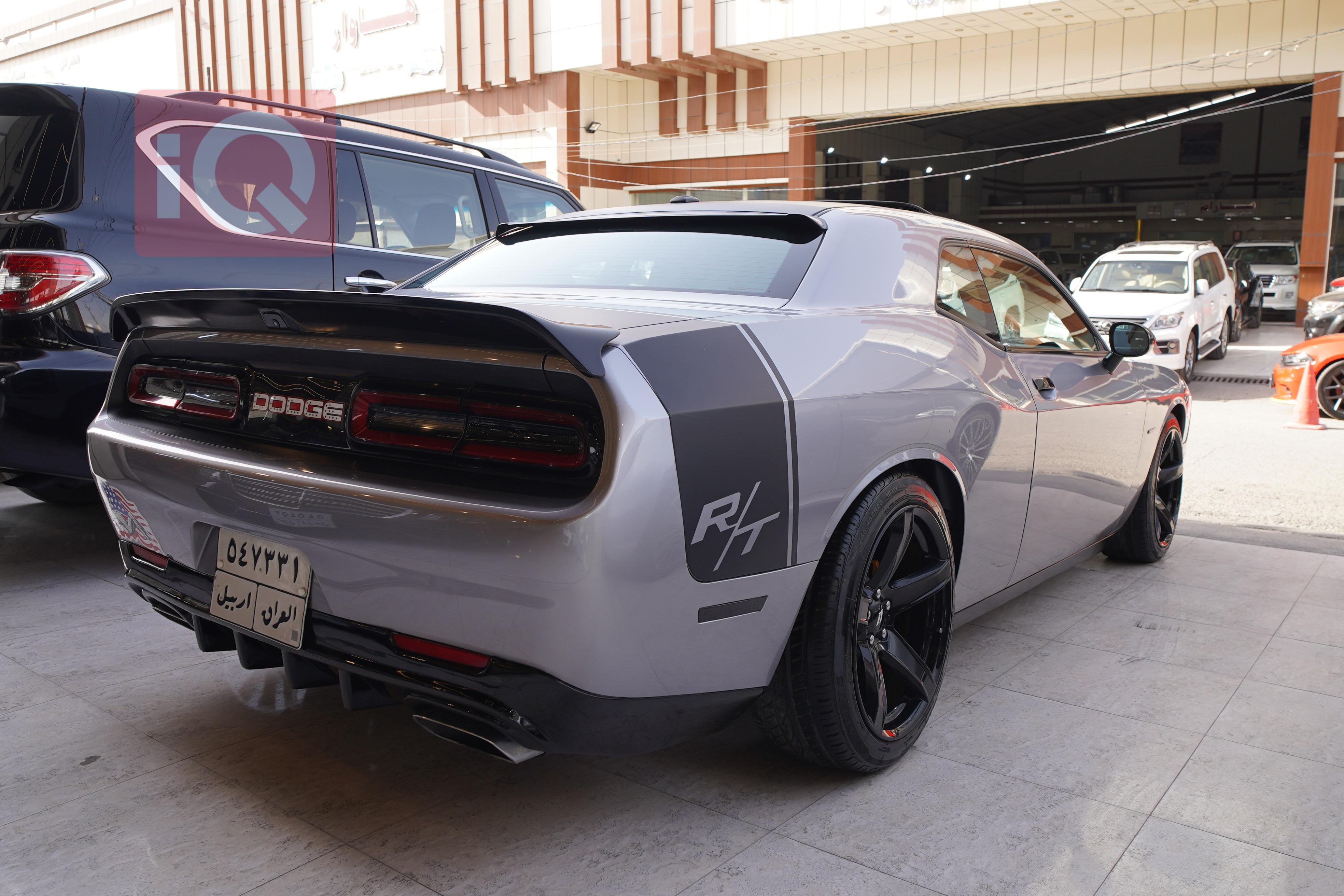 Dodge Challenger